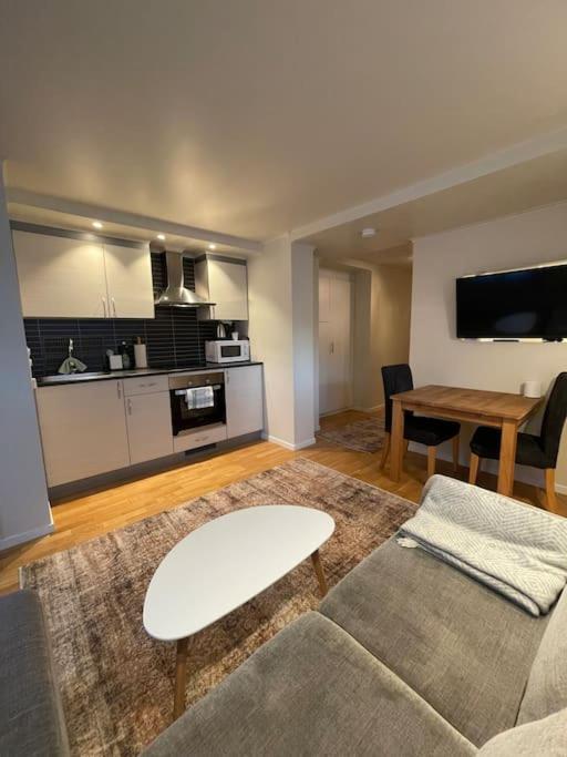 Revtind - Modern Apartment With Free Parking Narvik Bagian luar foto